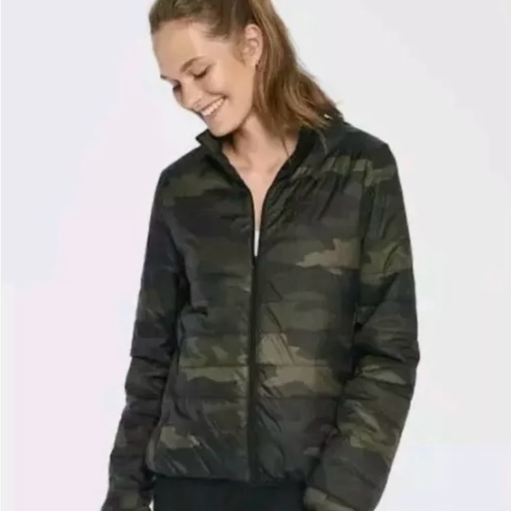 🩷🛍️New! PINK Lightweight Camo Coat💚🤎